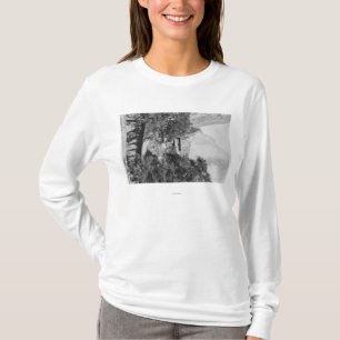 ヨセミテ、カリフォルニア- AhwahneeロッジおよびEl Capitan Tシャツ