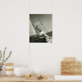 ヨットでリギングを行う女性 ポスター (キッチン)