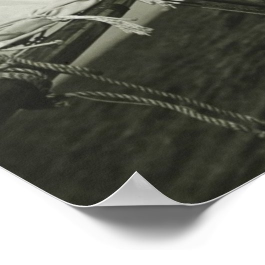 ヨットでリギングを行う女性 ポスター (角)