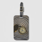 ヨットのデッキの旧式なコンパス ラゲッジタグ (正面縦)