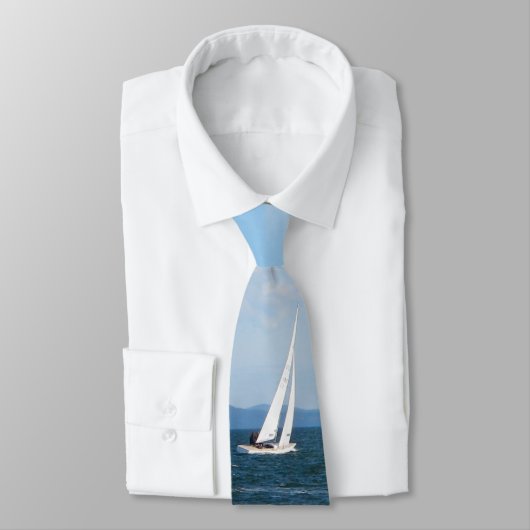 ヨットの競争 ネクタイ (タイ)