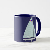 ヨットを競争させるEの大型平底船のクラス マグカップ (正面右)