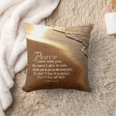 ヨハネ14:27イエスは言われた、「わたしはあなた離れと平和あれ」。 クッション (ブランケット)