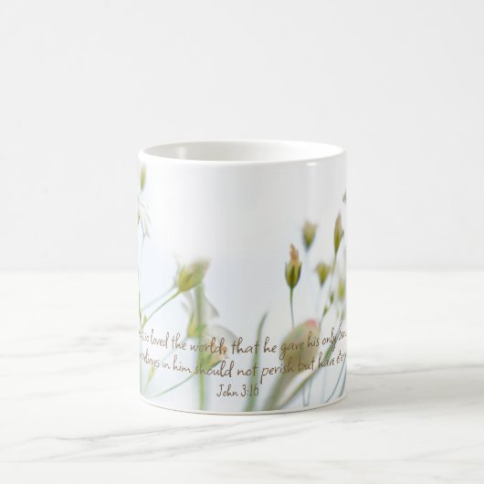 ヨハネ3:16聖書の聖句ホワイトフローラ美しい コーヒーマグカップ (中央)