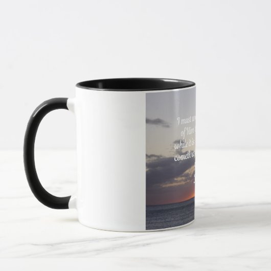 ヨハネ9:4わたしはわたしを遣わされた方の業を行なわなければならない マグカップ (左)