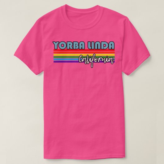 ヨルバリンダカリフォルニアプライドヨルバリンダLGBTギフト Tシャツ (デザイン正面)