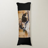 ヨーガ行者科学犬 ボディピロー (正面縦)