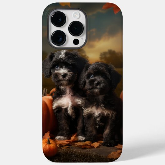 ヨーキプー子犬の秋の喜びカボチャ Case-Mate iPhoneケース (裏面)