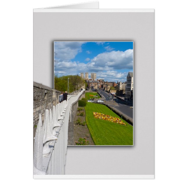 ヨークは牧師を囲みます (正面)