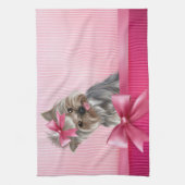 ヨークシャテリアのピンクのプリンセスのヨークシャーテリアの小犬 キッチンタオル (縦)