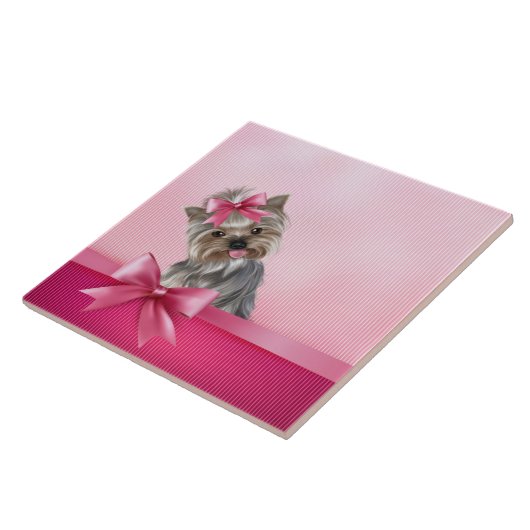 ヨークシャテリアのピンクのプリンセスのヨークシャーテリアの小犬 タイル (側面)