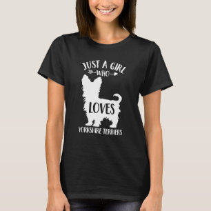 ヨークシャーのテリアを愛する女の子だけの犬 Tシャツ