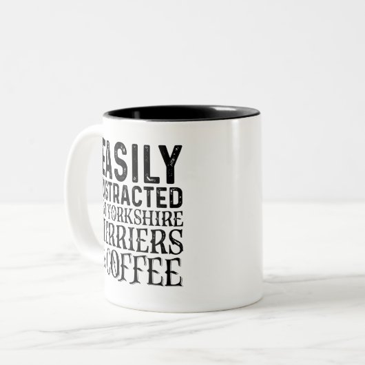 ヨークシャーの恐怖とコーヒーに気を取られる ツートーンマグカップ (正面左)