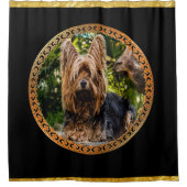 ヨークシャーの茶色と黒テリア金ゴールドフォイルデザイン シャワーカーテン (正面)