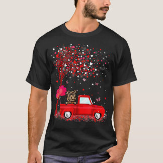 ヨークシャーテリアドッグバレンタインデーの贈り物、赤いトラック Tシャツ