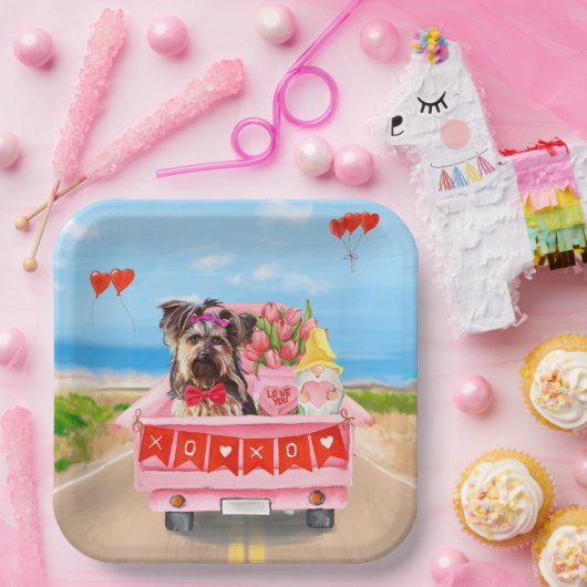 ヨークシャーテリアドッグバレンタインデートラックハート ペーパープレート (パーティー)