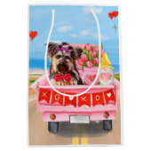 ヨークシャーテリアドッグバレンタインデートラックハート ミディアムペーパーバッグ (正面)