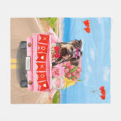 ヨークシャーテリアドッグバレンタインデートラック フリースブランケット (正面(横))