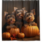 ヨークシャーテリアパピーオータムデライトカボチャ シャワーカーテン (正面)