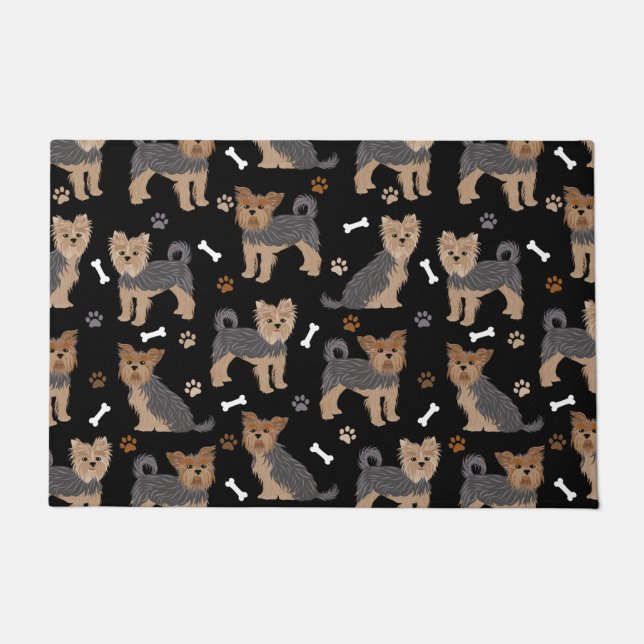 ヨークシャーテリアポーズアンドボーンズヨークシャーテリア犬 ドアマット (正面)