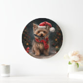 ヨークシャー・テリアの犬と雪のクリスマス ラージ壁時計 (ホーム)