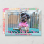 ヨークシャー·テリアー·イン·ピンクのハッピー·ニューイヤー·ドッグの写真 シーズンカード (正面/裏面)