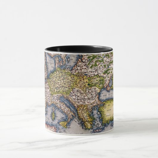ヨーロッパのマグのヴィンテージ1572の地図 マグカップ (中央)