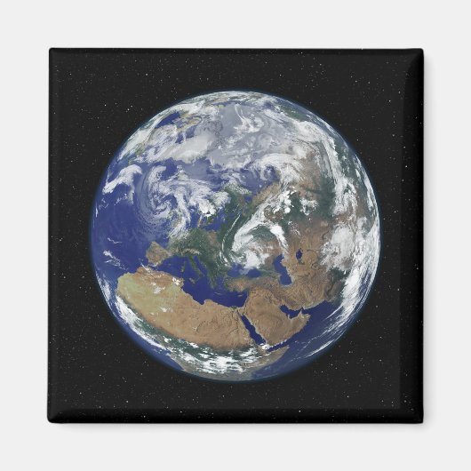 ヨーロッパを中心とした完全に照らされた地球 マグネット (正面)