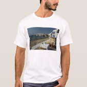 ヨーロッパギリシャミコノス海辺の景色 Tシャツ (正面)
