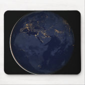 ヨーロッパ、アフリカ、中東の都市の夜の照明 マウスパッド (正面)