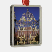 ヨーロッパ、イギリス、ロンドン。外の金箔を施した門 メタルオーナメント (右)