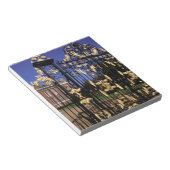 ヨーロッパ、イギリス、ロンドン。2の外側に金箔のゲート ノートパッド (アングル)