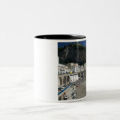 ヨーロッパ、イタリア、カンパニア、（アマルフィ·コースト）、アマルフィ： ツートーンマグカップ (中央)