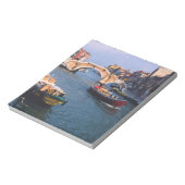 ヨーロッパ、イタリア、ベネチア。船が入る ノートパッド (回転)