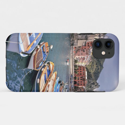 ヨーロッパ、イタリア、ベルナッツァ。明る色彩の鮮やかい船 Case-Mate iPhoneケース (裏面(横))