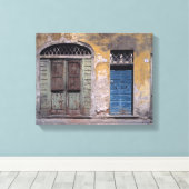 ヨーロッパ、イタリア、ルッカ。この古い扉は付け加えている キャンバスプリント (インサイチュ (ウッドフロア))