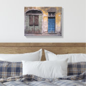 ヨーロッパ、イタリア、ルッカ。この古い扉は付け加えている キャンバスプリント (インサイチュ (寝室))