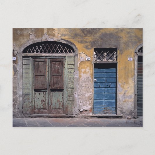 ヨーロッパ、イタリア、ルッカ。この古い扉は付け加えている ポストカード (正面)