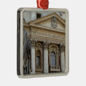 ヨーロッパ、イタリア、ローマ。セント·ピーターズ·バジリカ(アカ2) メタルオーナメント (右)