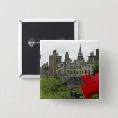 ヨーロッパ、ウェールズ、カーディフ。カーディフ城。ウェルシュ2 缶バッジ (正面&裏面)