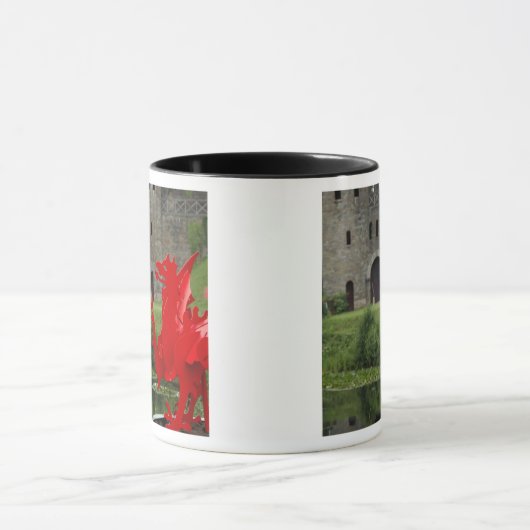 ヨーロッパ、ウェールズ、カーディフ。カーディフ城。ウェルシュ マグカップ (中央)