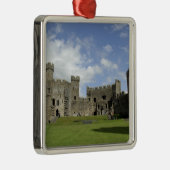 ヨーロッパ、ウェールズ、カーナルフォン。カーナルフォン城 メタルオーナメント (右)