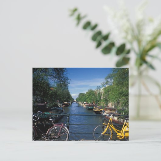 ヨーロッパ、オランダ、アムステルダム、黄色の自転車、 ポストカード (スタンド正面)