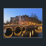 ヨーロッパ、オランダ、オランダ、アムステルダム、 ポストカード<br><div class="desc">ヨーロッパ、オランダ、オランダ、アムステルダム、Leidsegracht Jim Engelbrechtとの交差点でKeisersgracht運河に沿った�サンセット/ DanitaDelimont.com</div>