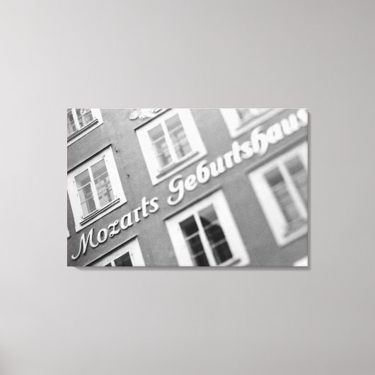 ヨーロッパ、オーストリア、ザルツブルグ。モーツァルトの出身地2 キャンバスプリント (正面)