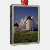 ヨーロッパ、ギリシャ、ミコノス。白く洗った メタルオーナメント (右)