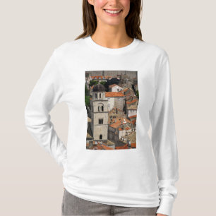 ヨーロッパ,クロアチア。中世の城壁に囲まれた Tシャツ