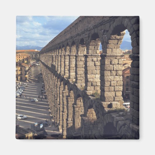 ヨーロッパ、スペイン、セゴビア。レイトライトがシャドウを投影 マグネット (正面)