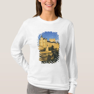 ヨーロッパ、スペイン、セゴビア。堂々たるアルカサルがたつ Tシャツ