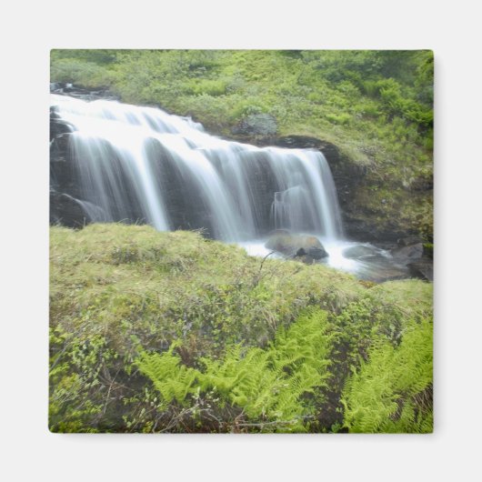 ヨーロッパ、ノルウェー。滝。 マグネット (正面)